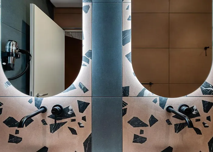 Via Fiasella - Le Di Bart * ジェノヴァ